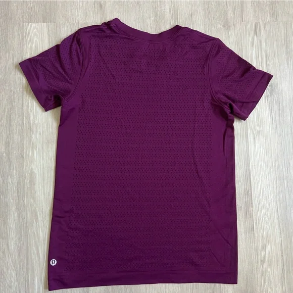Lululemon Breeze Short Sleeve Squad Purple Marvel Mesh Perforated Shirt - Picture 2 of 8